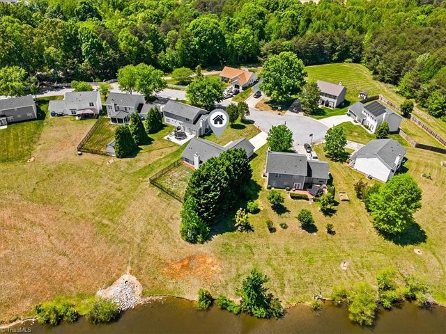 4426 Deacon Court, High Point, NC 27265