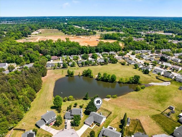 4426 Deacon Court, High Point, NC 27265