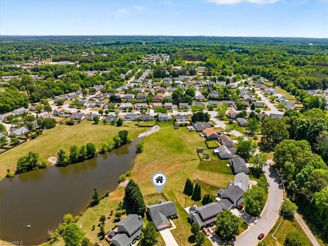 4426 Deacon Court, High Point, NC 27265