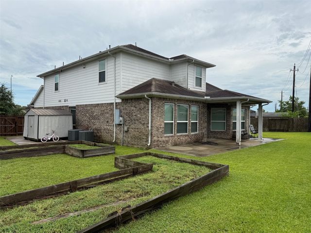 8507 Starling Court, Baytown, TX 77521