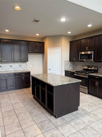 8507 Starling Court, Baytown, TX 77521