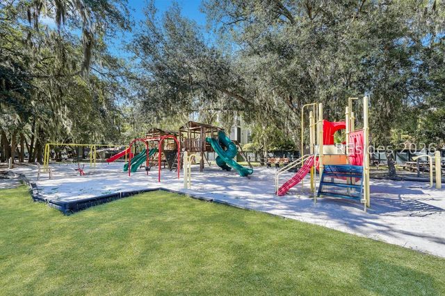 40 Folly Field Rd Apt E1, Hilton Head Island, SC 29928