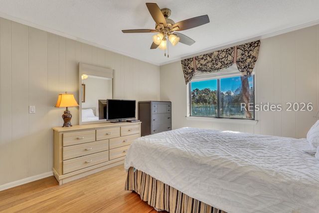 40 Folly Field Rd Apt E1, Hilton Head Island, SC 29928