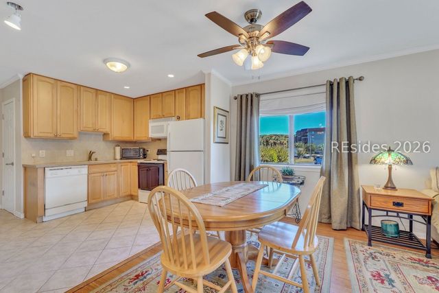 40 Folly Field Rd Apt E1, Hilton Head Island, SC 29928