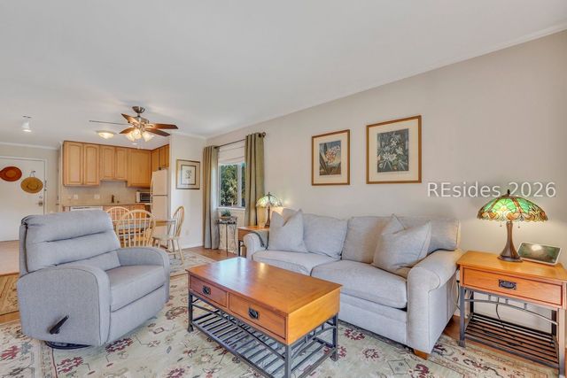 40 Folly Field Rd Apt E1, Hilton Head Island, SC 29928