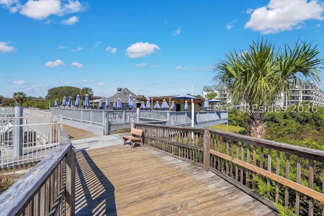40 Folly Field Rd Apt E1, Hilton Head Island, SC 29928