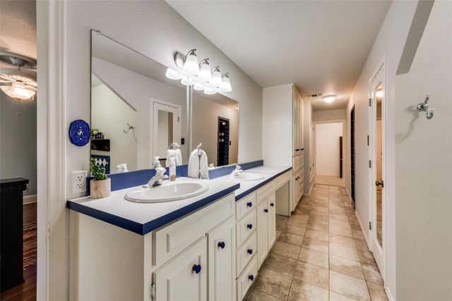 614 W 4th Street, Justin, TX 76247