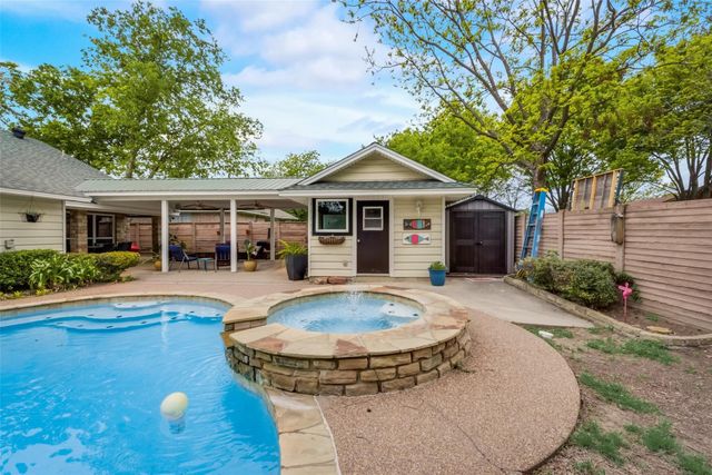 614 W 4th Street, Justin, TX 76247