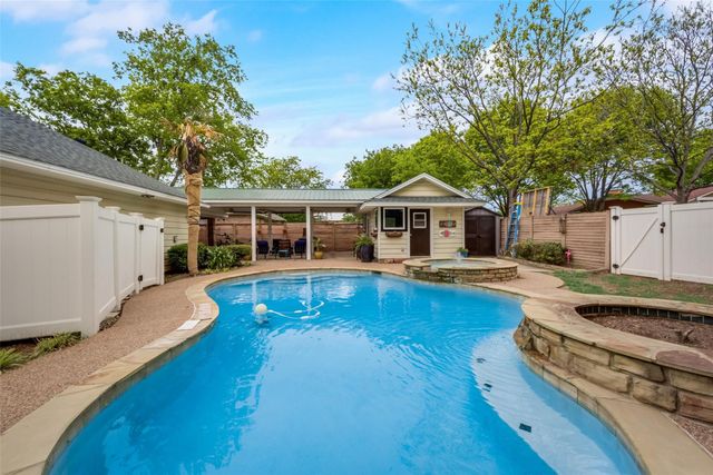614 W 4th Street, Justin, TX 76247