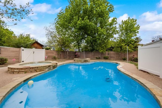 614 W 4th Street, Justin, TX 76247