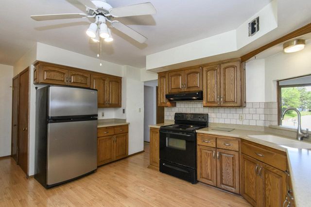 8954 N Silver Brook LANE, Brown Deer, WI 53223