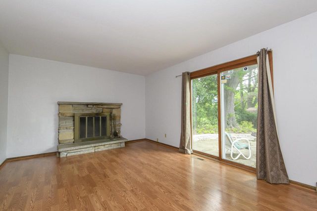 8954 N Silver Brook LANE, Brown Deer, WI 53223