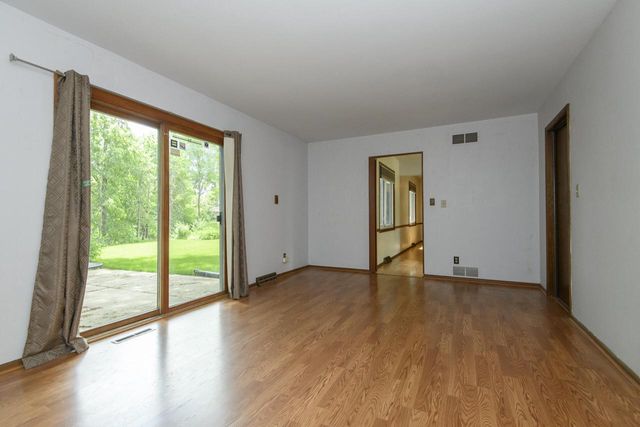 8954 N Silver Brook LANE, Brown Deer, WI 53223
