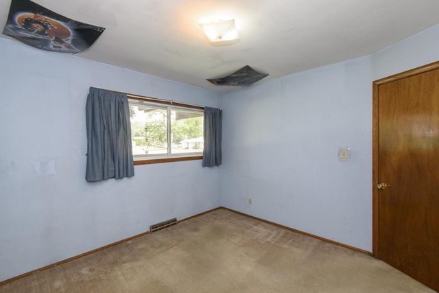 8954 N Silver Brook LANE, Brown Deer, WI 53223
