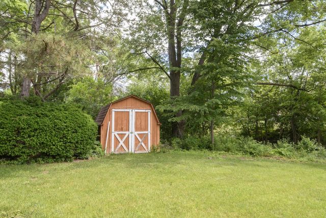 8954 N Silver Brook LANE, Brown Deer, WI 53223