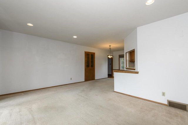 8954 N Silver Brook LANE, Brown Deer, WI 53223