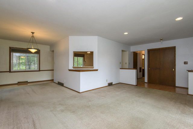 8954 N Silver Brook LANE, Brown Deer, WI 53223