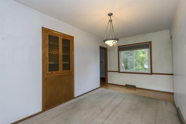 8954 N Silver Brook LANE, Brown Deer, WI 53223