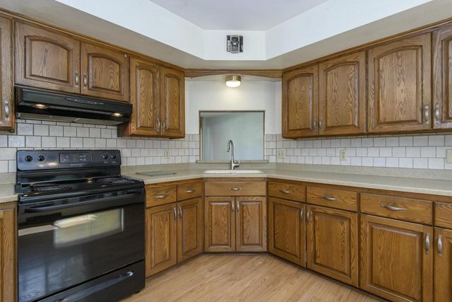 8954 N Silver Brook LANE, Brown Deer, WI 53223
