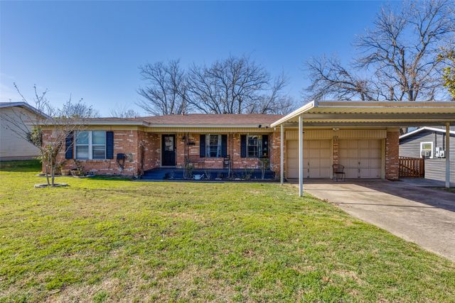 1304 S Hatcher Street, Decatur, TX 76234