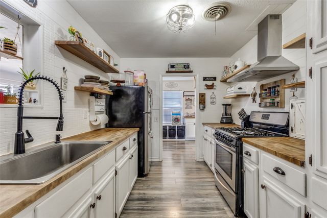 1304 S Hatcher Street, Decatur, TX 76234