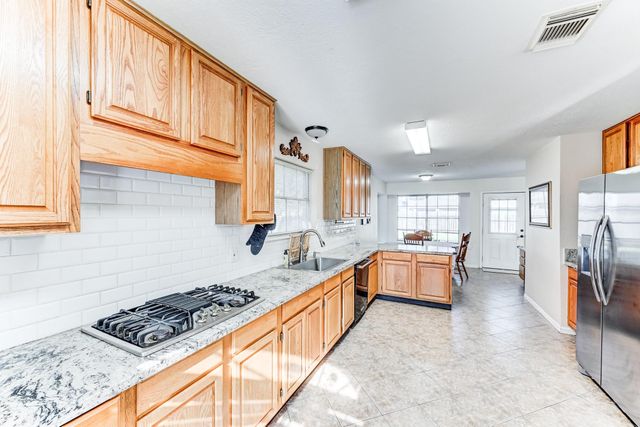 2004 Saber Court, League City, TX 77573