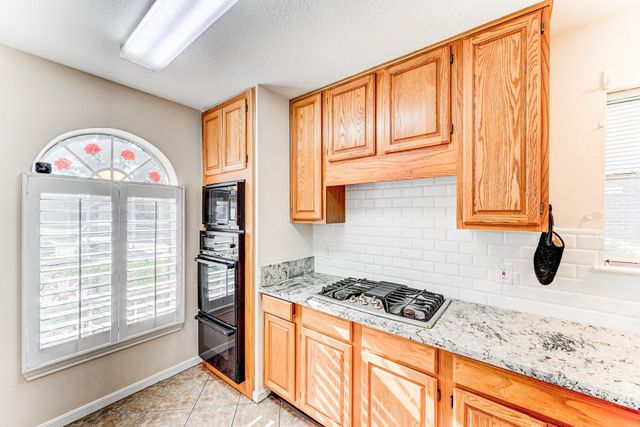 2004 Saber Court, League City, TX 77573