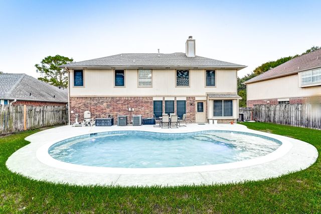 2004 Saber Court, League City, TX 77573