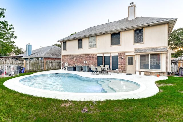 2004 Saber Court, League City, TX 77573