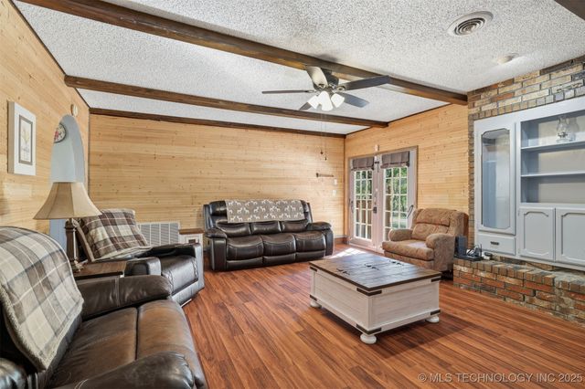 4042 3rd NE, Ardmore, OK 73401