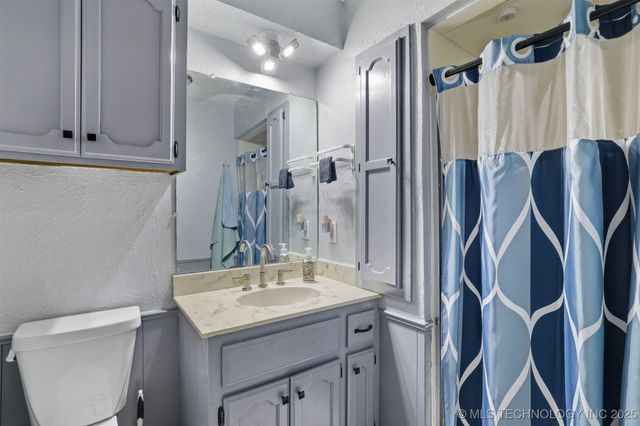 4042 3rd NE, Ardmore, OK 73401