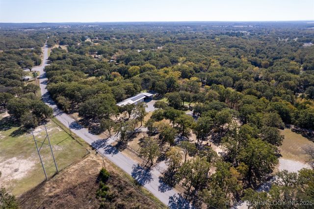 4042 3rd NE, Ardmore, OK 73401