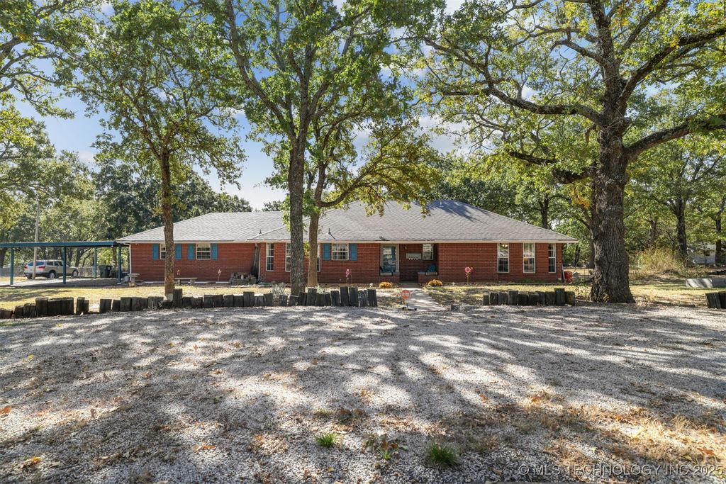 4042 3rd NE, Ardmore, OK 73401