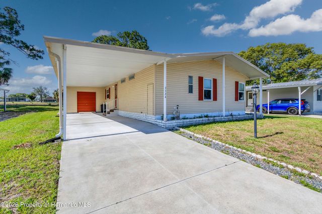 7524 Dinsmore Street, Brooksville, FL 34613