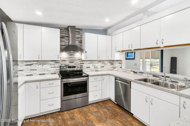 7524 Dinsmore Street, Brooksville, FL 34613