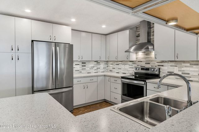 7524 Dinsmore Street, Brooksville, FL 34613
