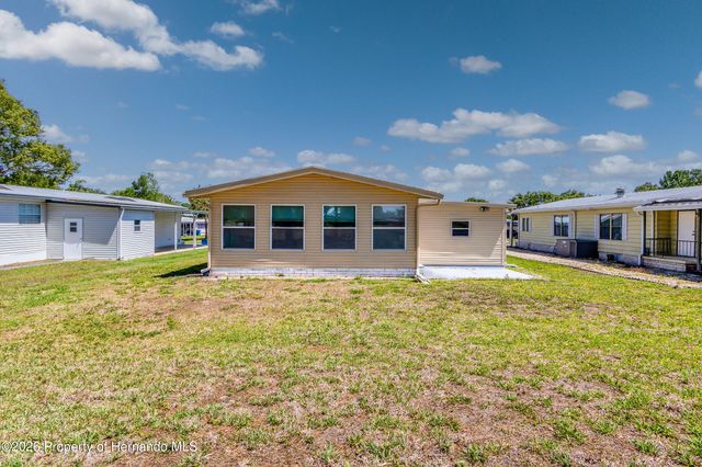 7524 Dinsmore Street, Brooksville, FL 34613