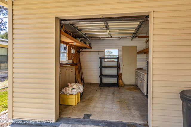 7524 Dinsmore Street, Brooksville, FL 34613
