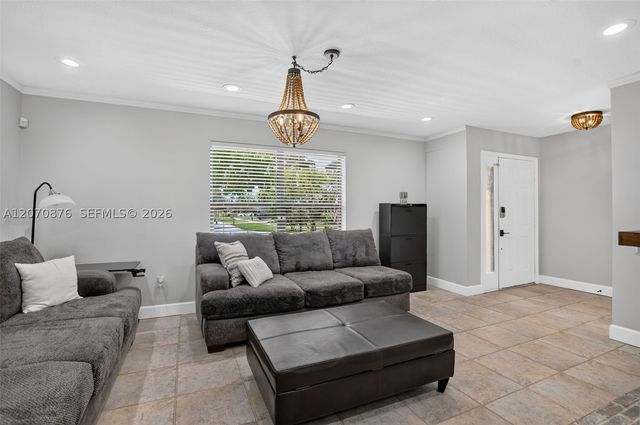 4225 NW 7th Pl, Deerfield Beach, FL 33442