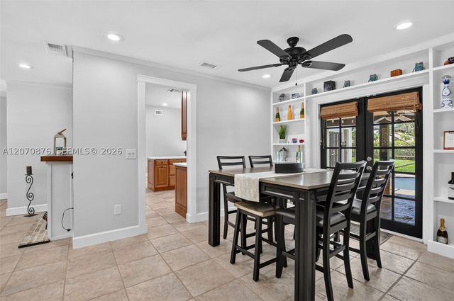 4225 NW 7th Pl, Deerfield Beach, FL 33442