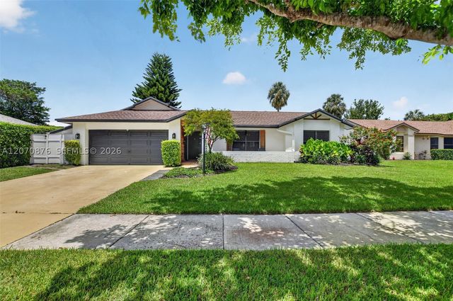 4225 NW 7th Pl, Deerfield Beach, FL 33442