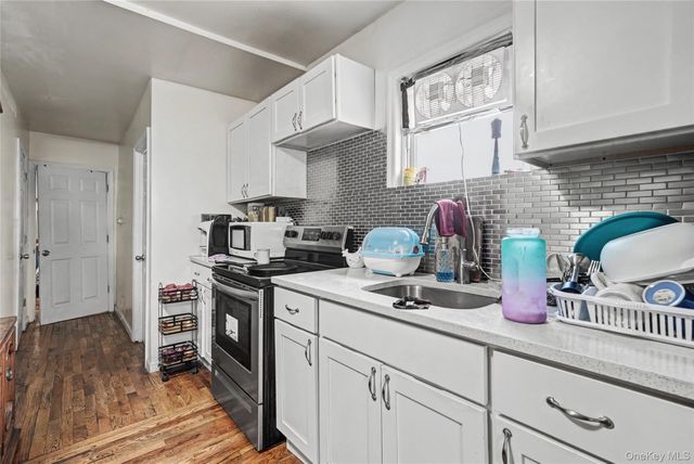 548 S 8th Avenue, Mount Vernon, NY 10550