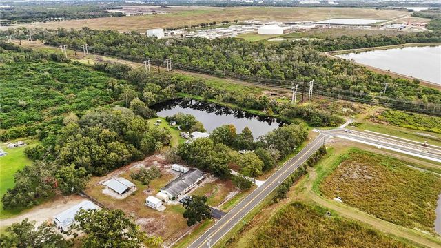 8011 41ST AVENUE E, Bradenton, FL 34211