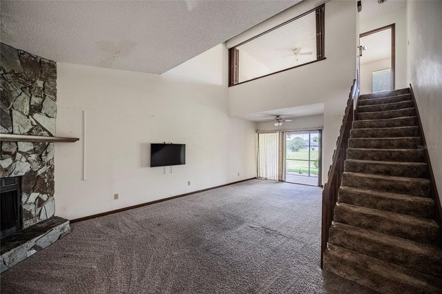 925 FENTON LANE 9, Lakeland, FL 33809