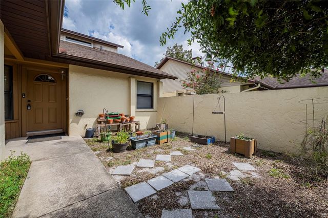925 FENTON LANE 9, Lakeland, FL 33809