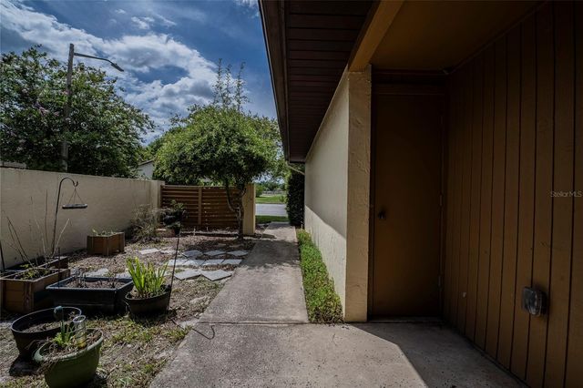 925 FENTON LANE 9, Lakeland, FL 33809