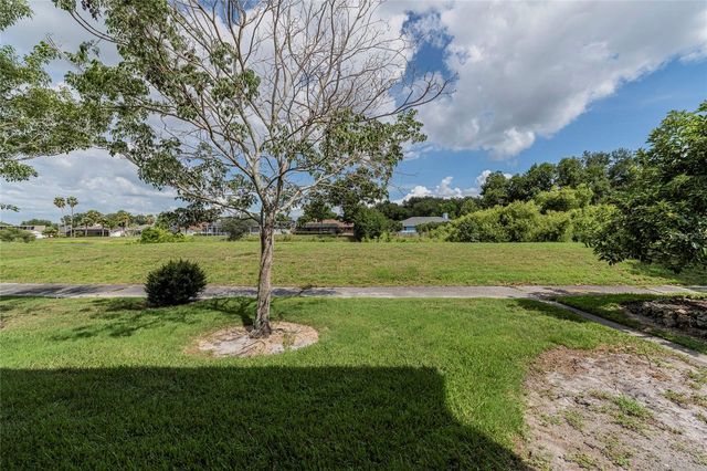 925 FENTON LANE 9, Lakeland, FL 33809