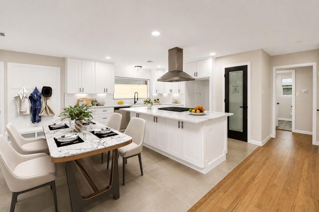 4238 T C Jester Boulevard, Houston, TX 77018