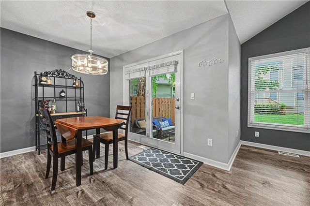 9411 W 119th Terrace, Overland Park, KS 66213