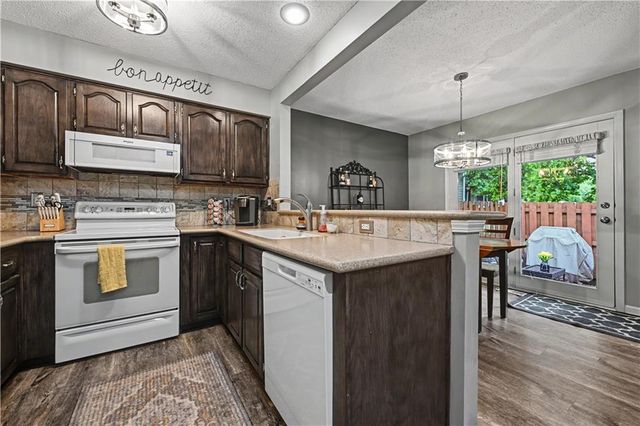 9411 W 119th Terrace, Overland Park, KS 66213